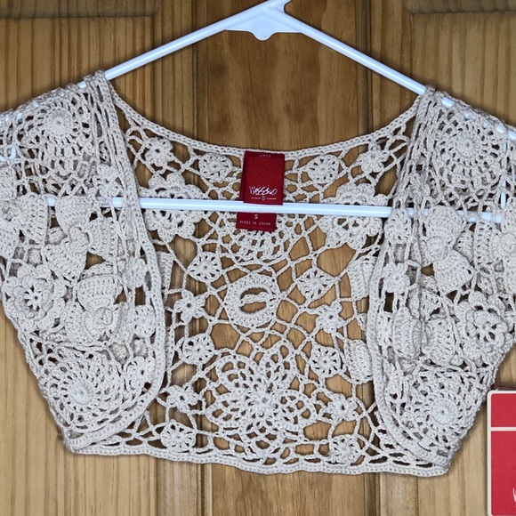 Mossimo Kids Crochet Crop Over Shirt (S) - Picture 2 of 2